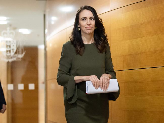 Prime Minister of New Zealand Jacinda Ardern arrives at a press conference to speak to media about changing the 2020 general election date at the Parliament in Wellington on August 17, 2020. - The 2020 general election has been changed  from the 19th of September to October 17 because of a covid 19 outbreak in Auckland  placing it in level 3 lockdown and the rest of the country has moved to level 2. (Photo by Marty MELVILLE / AFP)