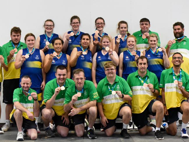 Australia's men's and women's basketball teams celebrate bronze. Picture credit: Special Olympics Australia