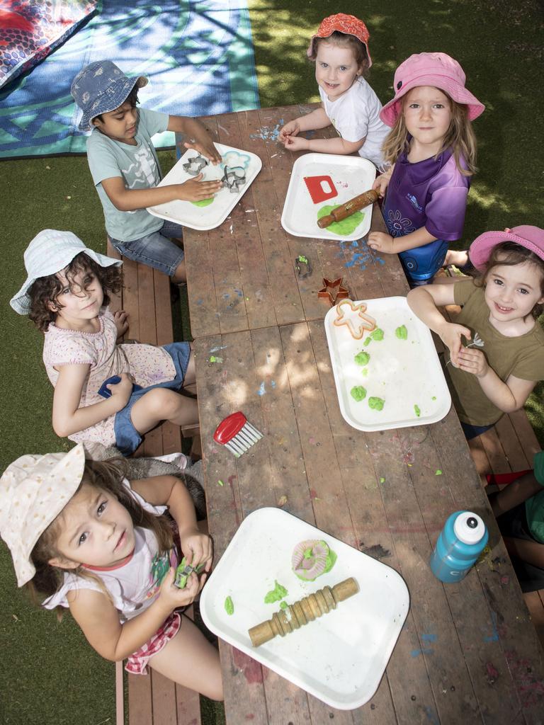 (clockwise from bottom left) Lucy Brennan, Lucy McCormack, Abhar Chalise, Eva Wardle, Isla Diete and Liana Shaw. Rangeville Early Education Centre. Tuesday, December 14, 2021. Picture: Nev Madsen.