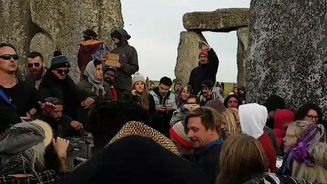 Thousands Gather to Celebrate Summer Solstice at Stonehenge