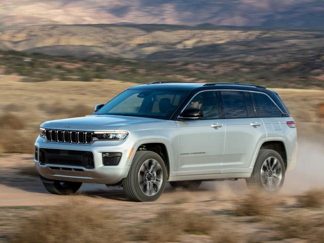 Photo of the 2023 Jeep Grand Cherokee five-seater