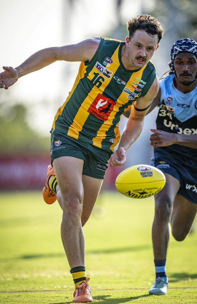 Harry McKimmie playing for PINT in the 2024-25 NTFL season. Picture: Patch Clapp / AFLNT Media