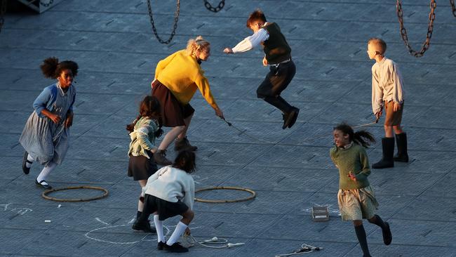 The children who opened the closing ceremony playing games.