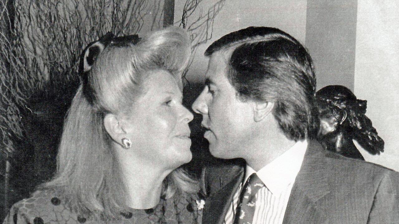 Glam widow of fugitive businessman dies