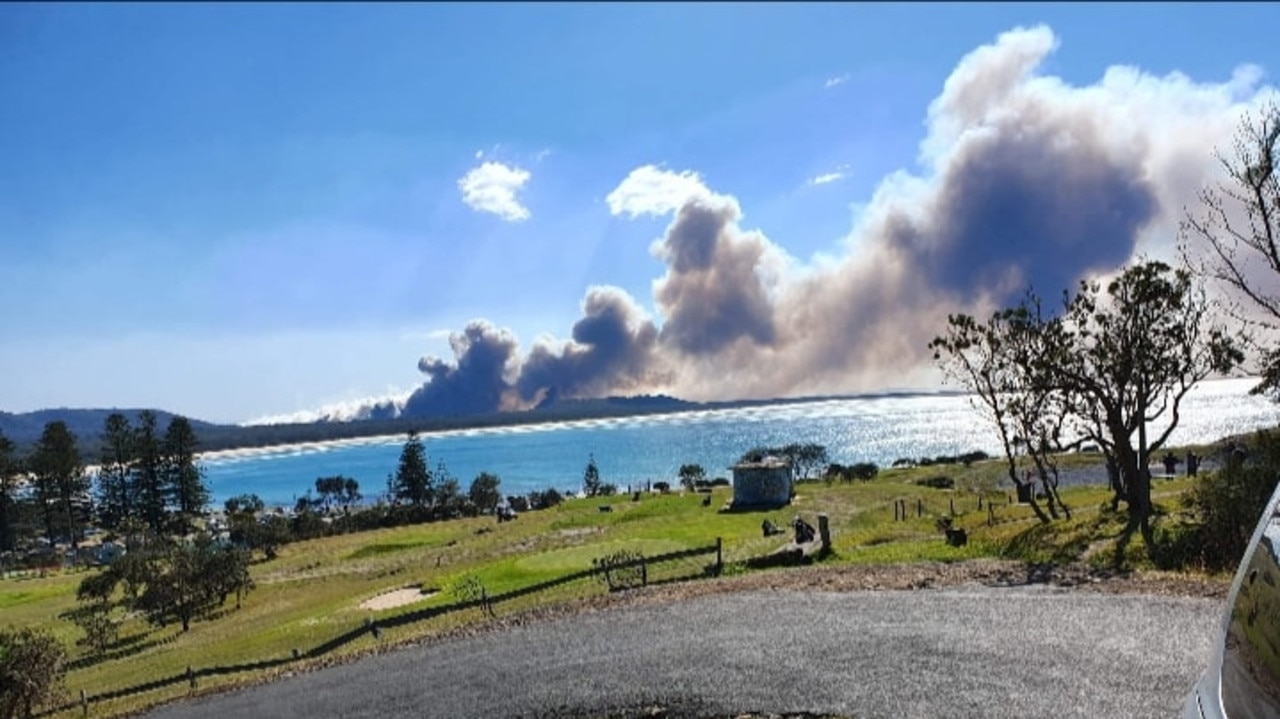 Kempsey Bushfire: Residents At Verges Creek Told To Seek Shelter ...