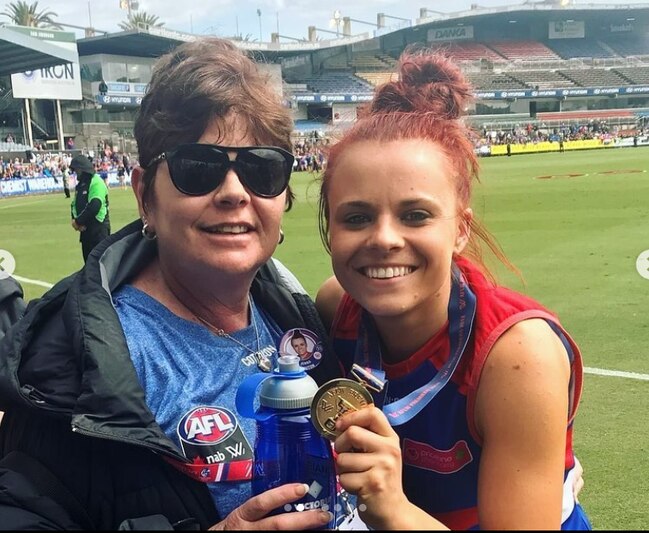 AFLW player Jenna Bruton and her mum, Suzy, after the Bulldogs' 2018 premiership. Picture: Instagram