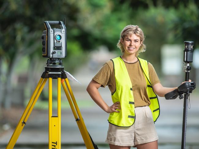 USQ student hoping to level gender gap in major industry