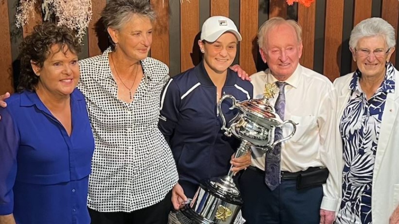 Evonne Goolagong Cawley, Chris O’Neil, Judy Dalton, Rod Laver and Ash Barty. Picture: Twitter/@RodLaver