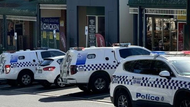Police patrolling outside Berwick Woolworths on Lyall Rd after the alleged stabbing in August 11, 2024. Picture: Supplied.
