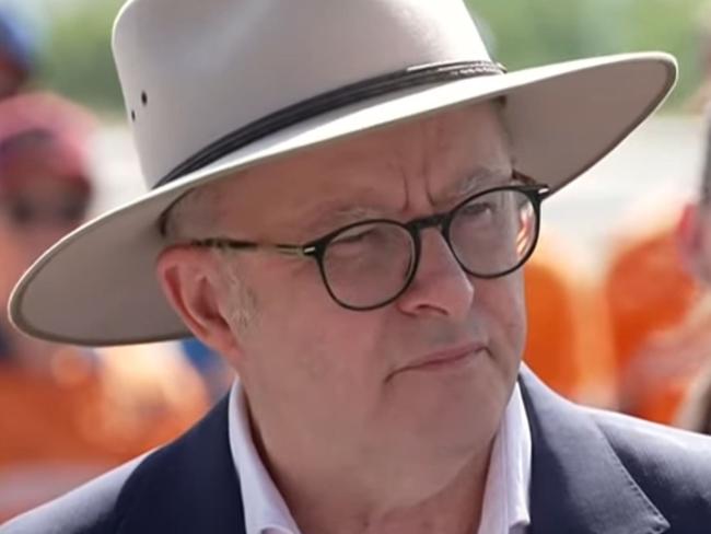 The Prime Minister, Anthony Albanese, is in Rockhampton today with Minister Catherine King, Senator Nita Green and Labor's Candidate for Capricornia, Emily Mawson. Picture: ABC