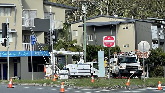 The carnage at Currumbin after the powerlines snapped and hit the ground. Picture: Rae Wilson