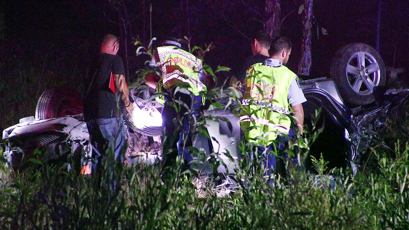 Two dead, one injured in crash Glenugie, near Grafton Sunday, 09 December 2018 08:53:49 PM Two people have died in a crash on the North Coast.About 7.45pm (Sunday 9 December 2018), a vehicle was travelling south on the Pacific Highway, Glenugie, when it left the road, crashed through a fence, and rolled.Two men in the car died at the scene. A female passenger was trapped in the vehicle for a short time and has now been released. She is expected to be airlifted to hospital.Police from Coffs/Clarence Police Area Command remain on the scene conducting inquiries.Both southbound lanes of the Pacific Highway are currently closed, with a contraflow in place. Delays are expected.Any witnesses are urged to contact police. Picture: Frank Redward