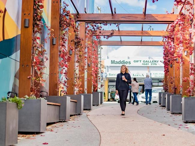 Stanthorpe's main street may be looking different after the SDRC announced plans are under way to 'beautify' the precinct. Photo: SDRC.