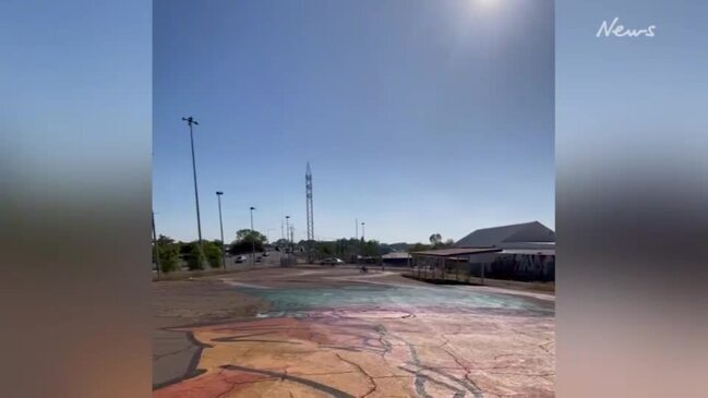 'Stay Grounded': Huge Darwin CBD mural