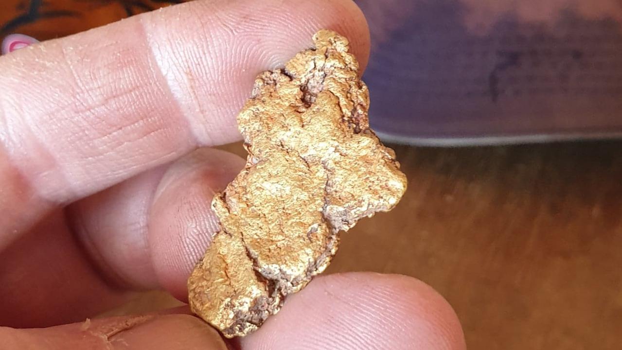 Another piece found by Mr Cornish as he has searched around Victoria’s golden triangle.