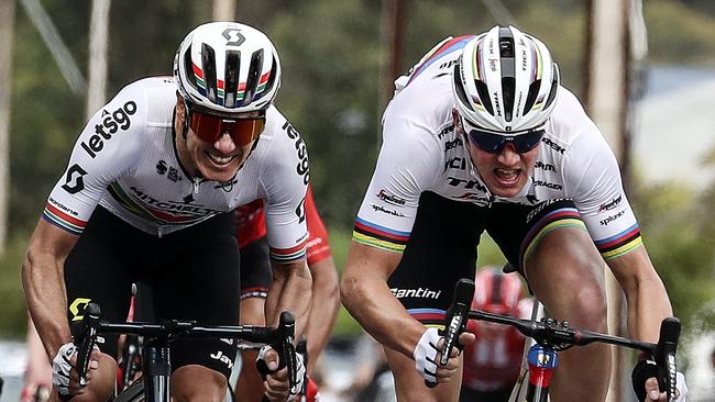 CYCLING – Tour Down Under – 100% Stage 5 – 25/01/20 – Glenelg to Victor Harbor. Mitchelton Scott – Daryle Impey contests with first sprint at McLaren Flat – losing it to Trek Segafredo World Champion Mads Pedersen (right) Picture SARAH REED