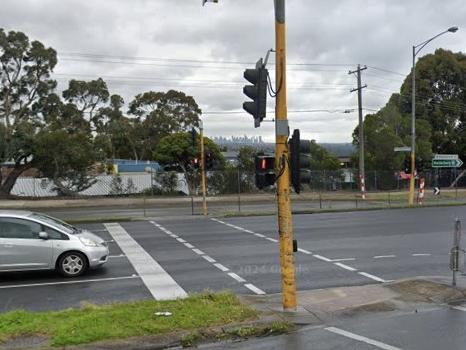 The two cars reportedly crashed near the intersection of Williamsons and Manningham roads in Doncaster. Picture: Google Maps.