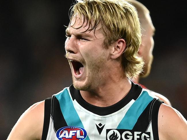 ‘He’s a beast’: Fans stunned by AFL ‘bull’