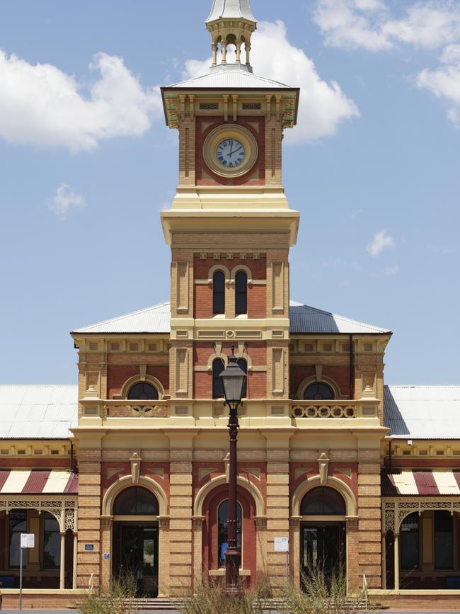 Historic railway station clock tower at Albury.