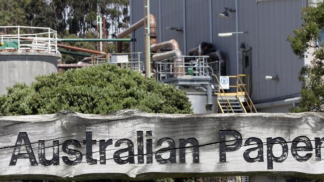 The federal court has fined three unions and officials for illegal strikes at Australian Paper Mill.