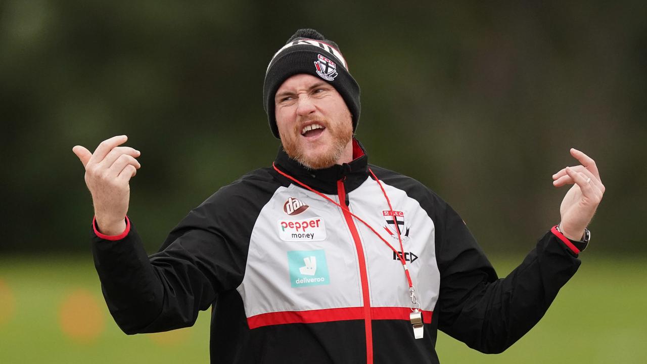 Jarryd Roughead instructs players during a St Kilda training session. AAP Image/Michael Dodge.