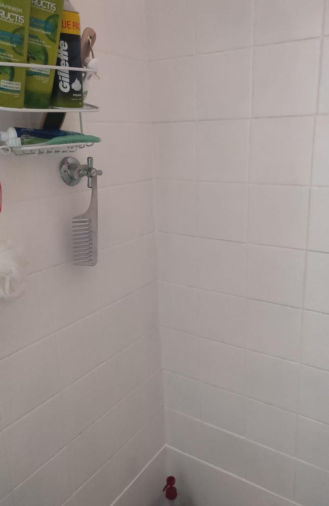 Mum Uses Aldi And Bunnings Products To Transform Shower Tiles Photos News Com Au Australia S Leading Site - Wall Tile Grout Bunnings