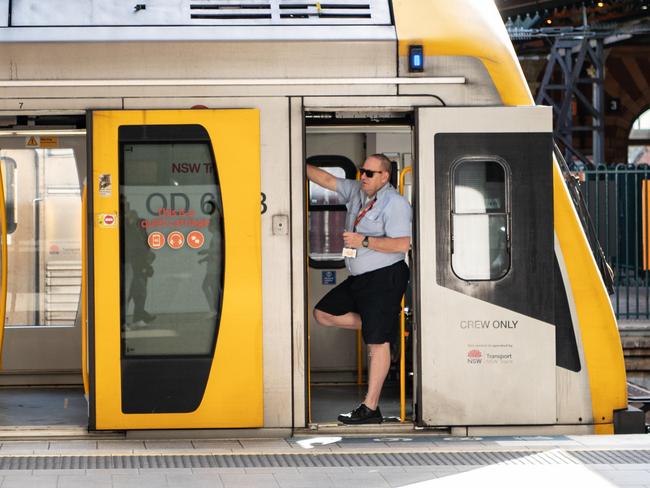 SYDNEY, AUSTRALIA - NewsWire Photos , JUNE 25, 2022: Members of public are seen at Central Station.Sydney transport trains. As train drivers are expected to strike next week   Picture: NCA NewsWire / Flavio Brancaleone