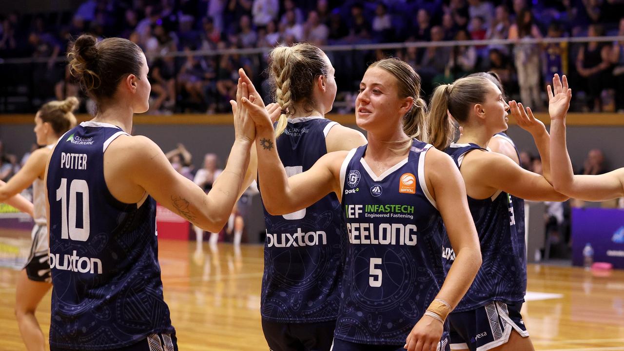 Potter celebrates the win with Elissa Brett. Picture: Kelly Defina/Getty Images.