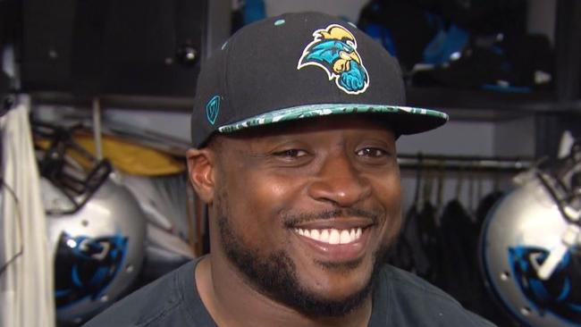 Mike Tolbert Pays Car Shop $3,900 In Coins