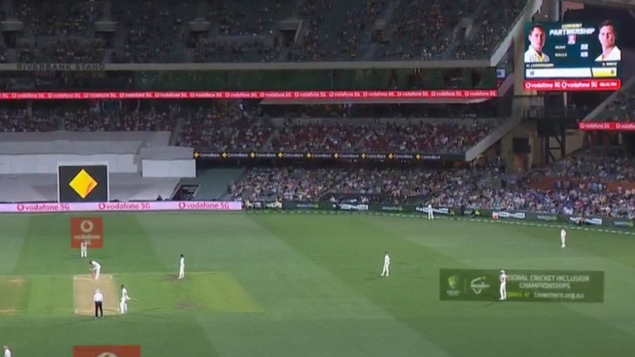 The leg-side field was packed but it didn't work. Photo: Fox Sports