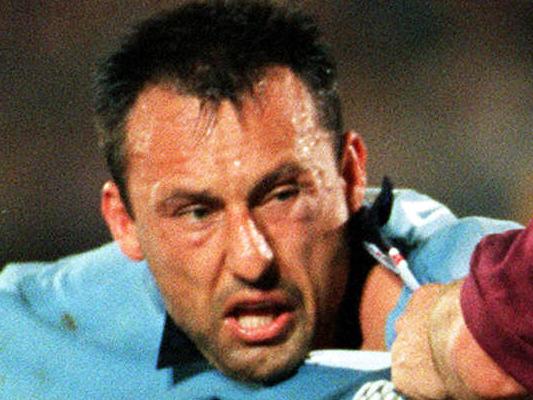May 26 1999 - Weate/pic - one - Qld vs NSW State of Origin at Suncorp Metway Stadium - Laurie Daley and Kevin Walters in action - sport rugby league headshot