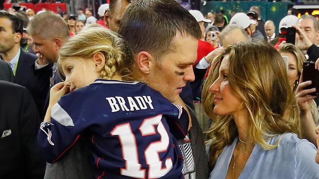 Gisele Bunchen says Tom Brady suffered concussion last season