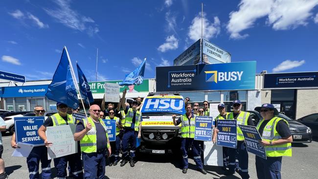 Tired and frustrated paramedics gathered outside Tweed MP Geoff Provest’s office in an effort for better pay conditions. Photo: David Bonaddio