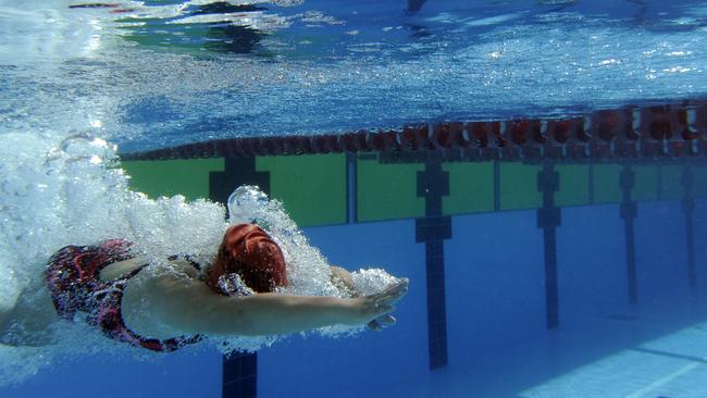 swimmer under water