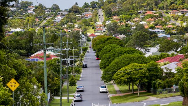 The number of homes advertised for rent for longer than three weeks fell to just over 2,000 in June, a massive drop from the last high of over 12,000 in December 2016.