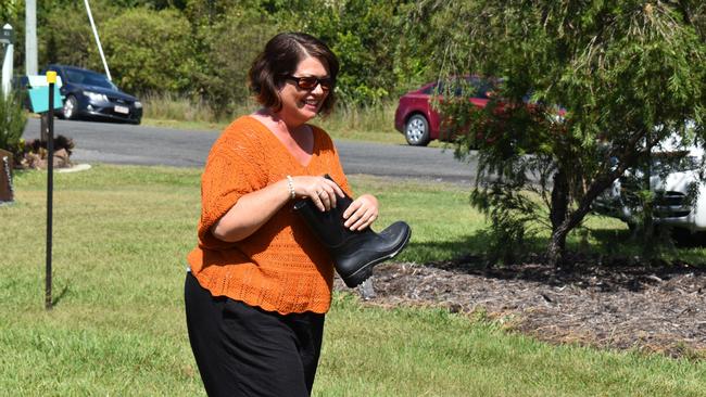 Angela Arthur giving the throwing competition a go.