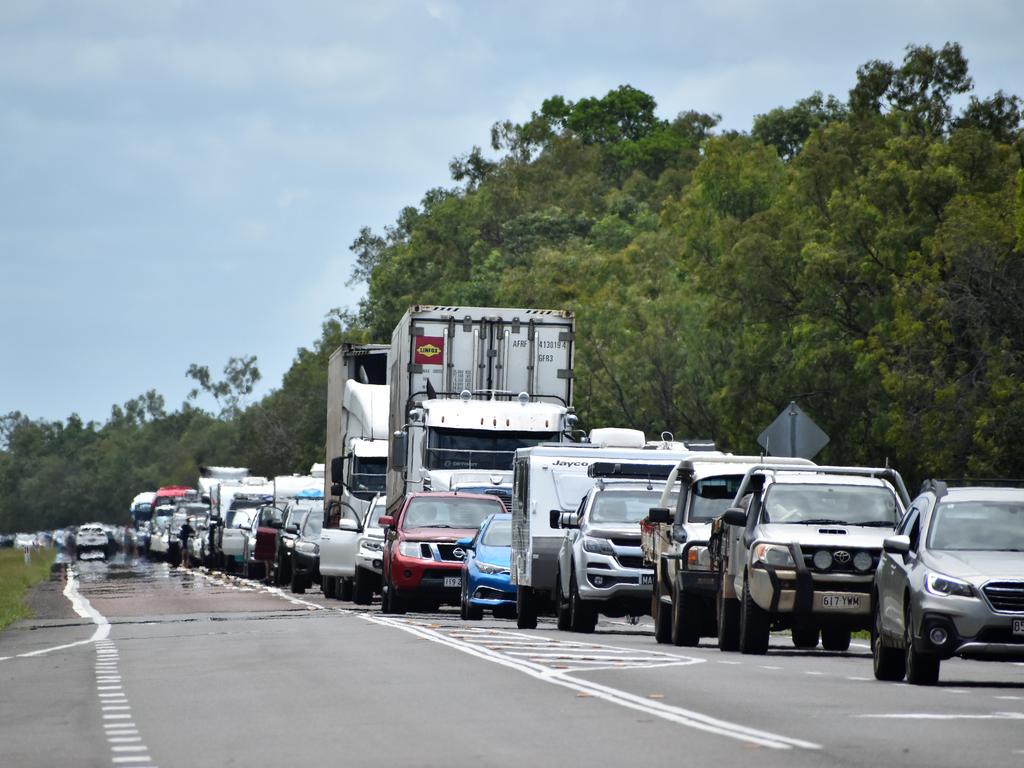 Bruce Highway traffic banked up between Townsville and Ingham following a fatal motorcycle crash