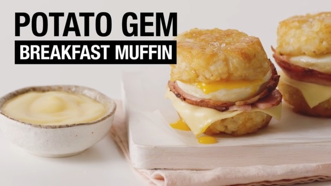 Breakfast Muffin Maker, Breakfast will NEVER be the same again with this  brilliant Breakfast Sandwich maker👌! It's SO easy to use as well! LIKE if  you're craving a muffin now 😍
