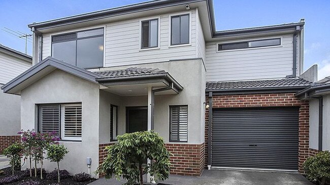 2/47 Paxton St, South Kingsville was sold via an email auction late last month.