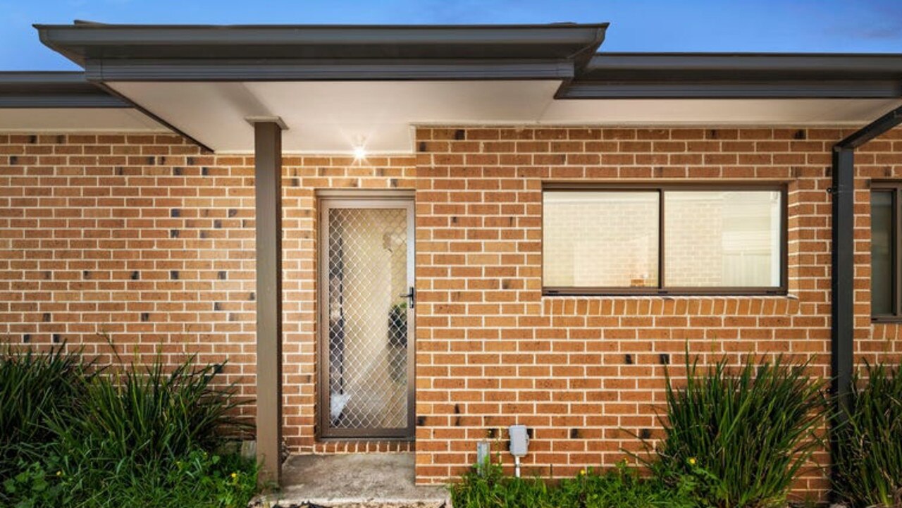 2/11 Edith St, Epping is listed with a $375,000-$410,000 price tag.