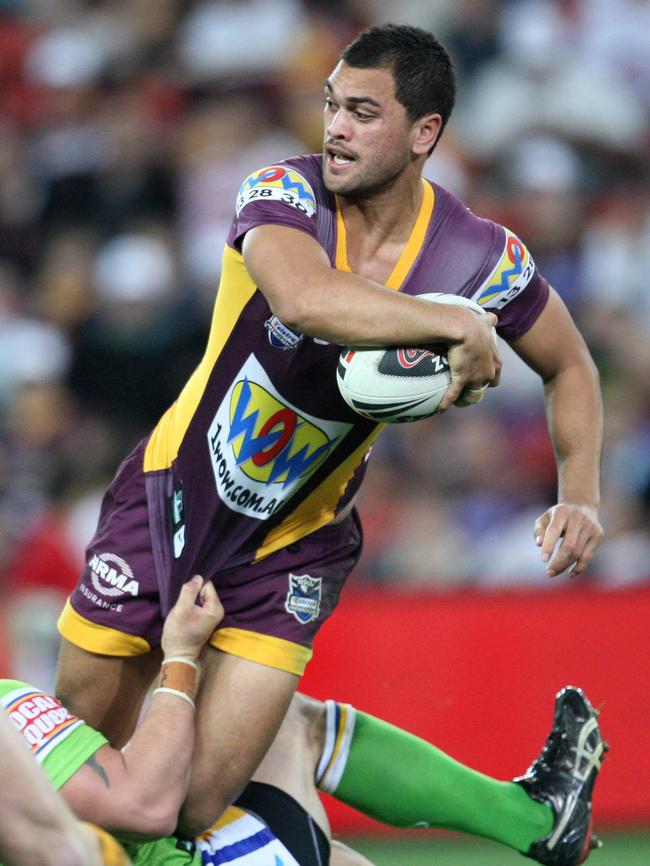 Karmichael Hunt in action for the Broncos.