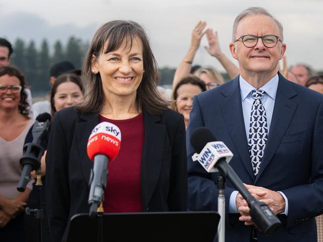 WOLLONGONG, AUSTRALIA. NewsWire Photos. FEBRUARY 14, 2025. The Prime Minister, Anthony Albanese, was in Wollongong today and will held a press conference with Carol Berry candidate for Whitlam. Picture: PMO via NewsWire