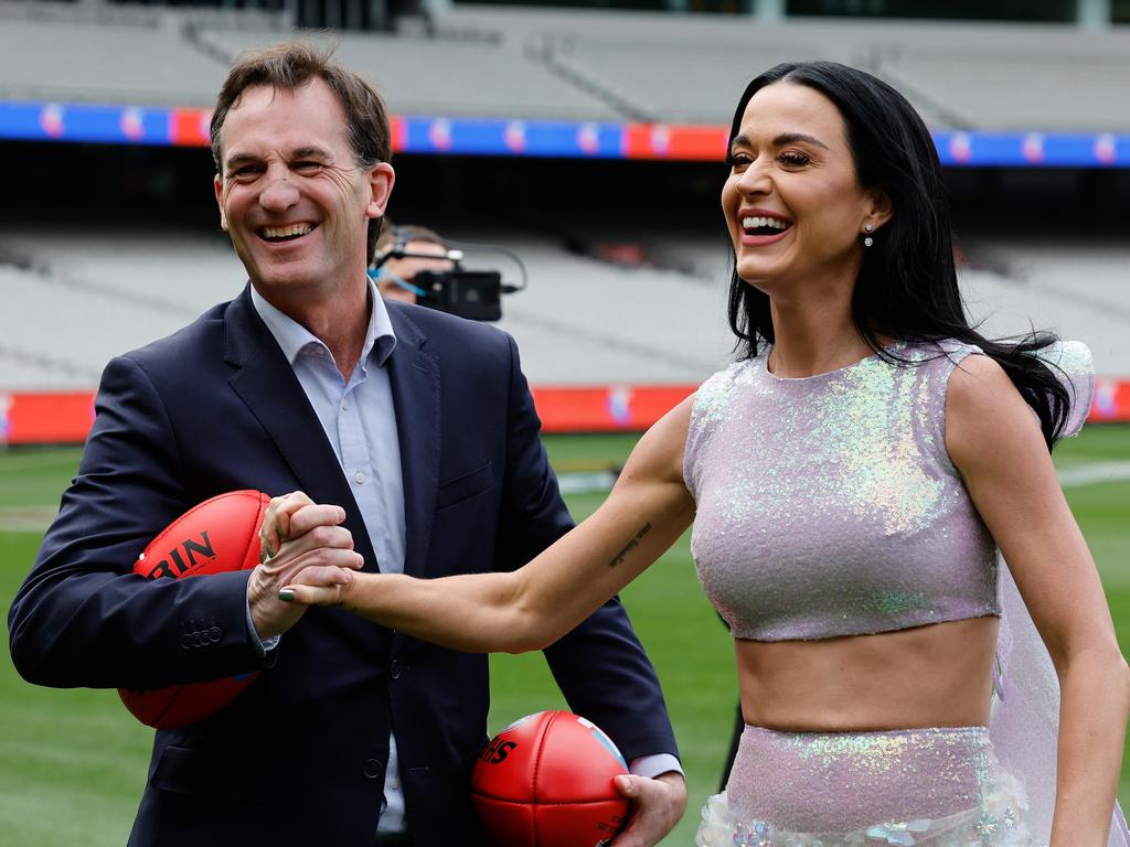 Dillon with Katy Perry at the MCG.