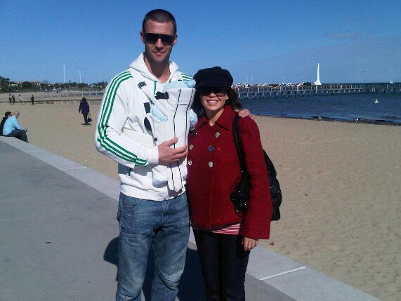 Dannii Minogue, Kris Smith and their son Ethan out for a walk in St Kilda on Sunday in 2010. (from Twitter)