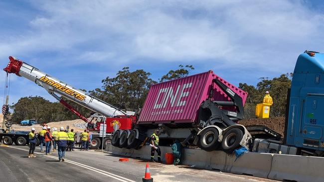 Heavy duty lifting equipment was needed to salvage the vehicle. Picture: Ingleside RFS