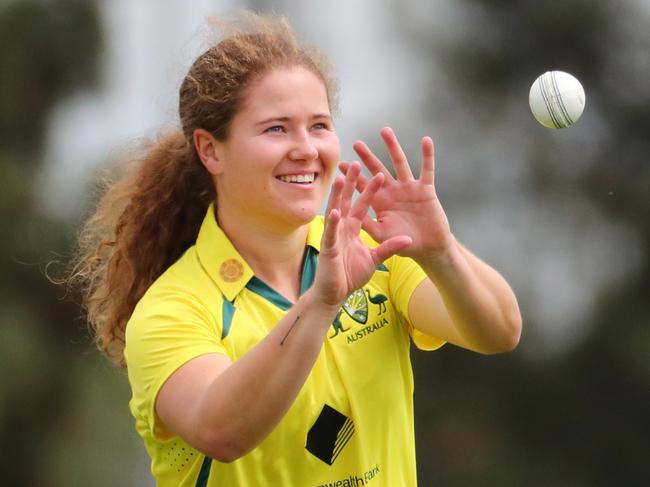 CANBERRA, AUSTRALIA - JANUARY 30: Hannah Darlington of Australia A prepares to bowl during the Australia A and England A one day international tour match at EPC Solar Park on January 30, 2022, in Canberra, Australia. (Photo by Jeremy Ng/Getty Images)