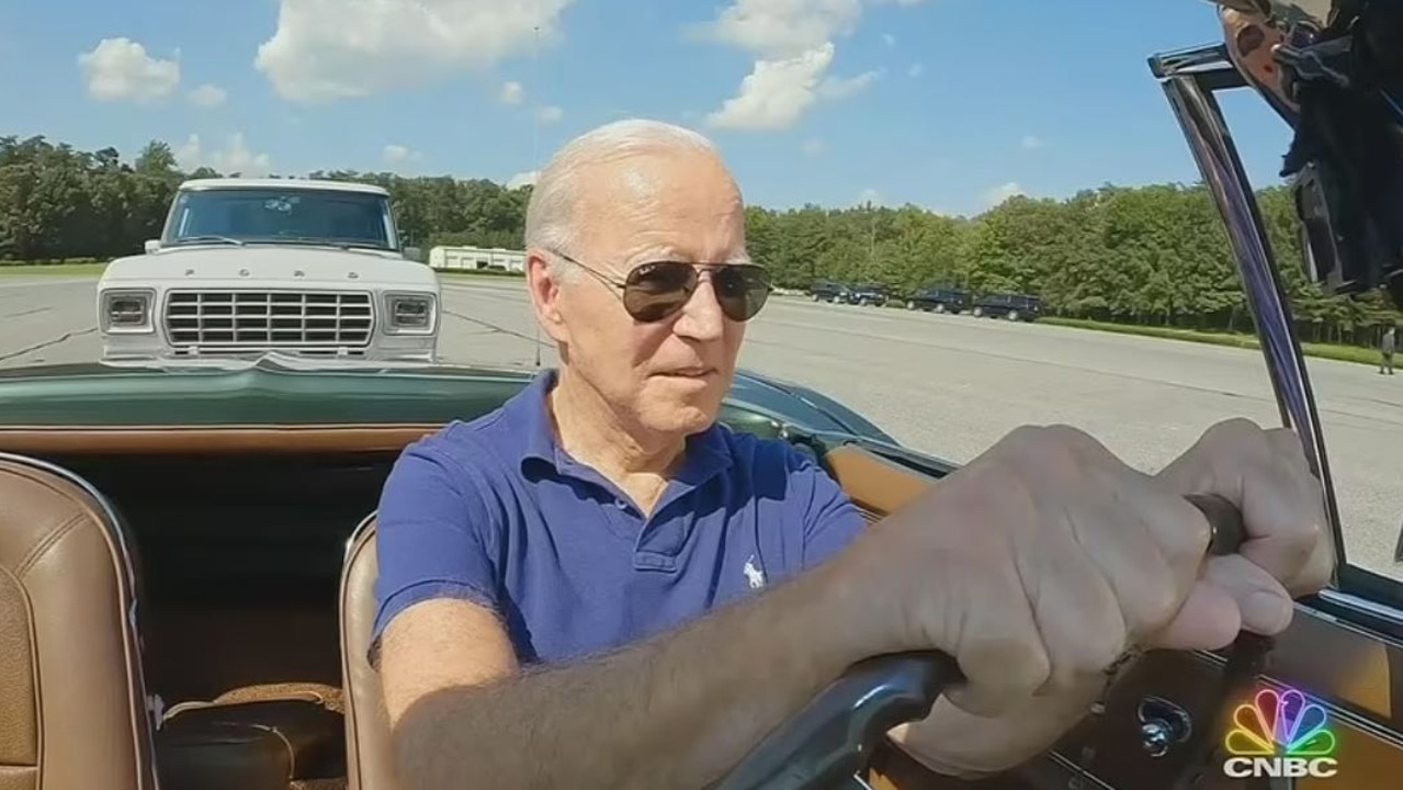 Joe Biden Hits 190kmh In Drag Race In 1967 Corvette Stingray | The ...