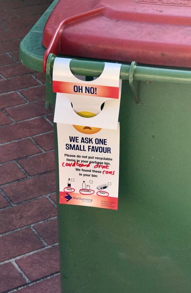 City of Maribyrnong has left notes on bins belong to residents who fail to recycle their rubbish properly. Picture: Twitter/@zzap