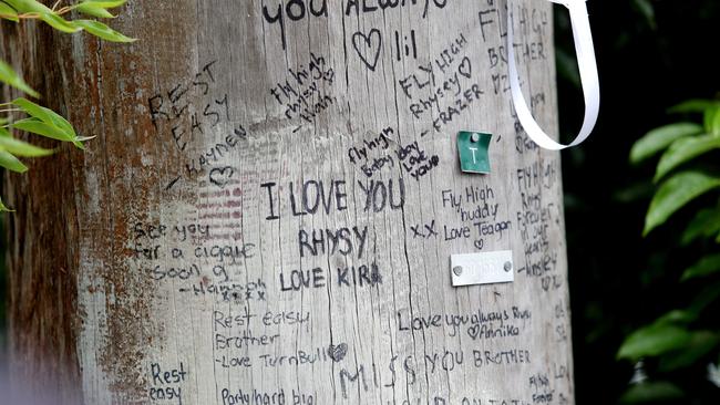 Messages left at the memorial to Rhys Morris at Niagara Park. Picture: Sue Graham