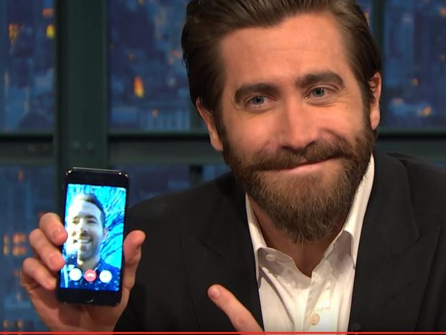 Gyllenhaal finally manages to get Reynolds on the phone.